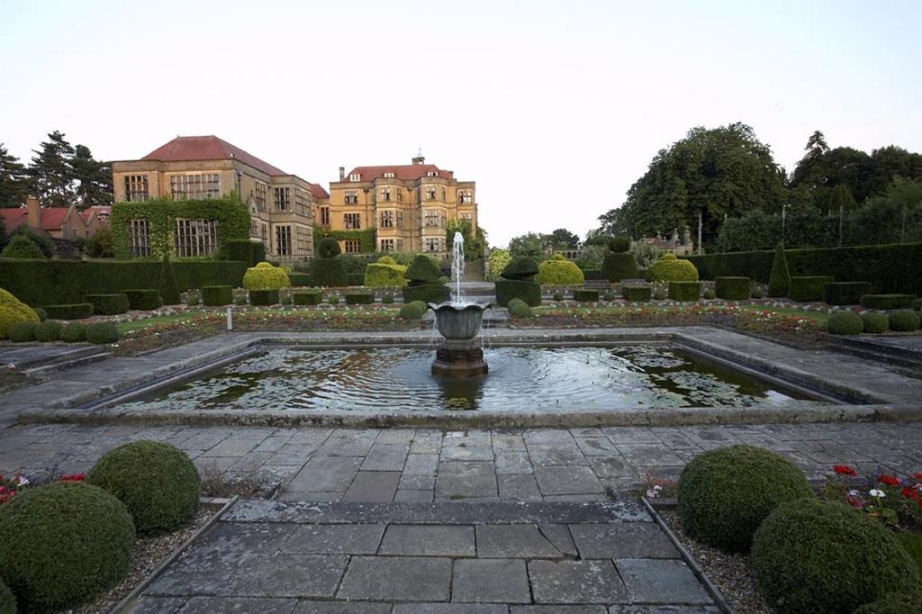 Fanhams Hall, Exclusive Collection Ware Exterior foto
